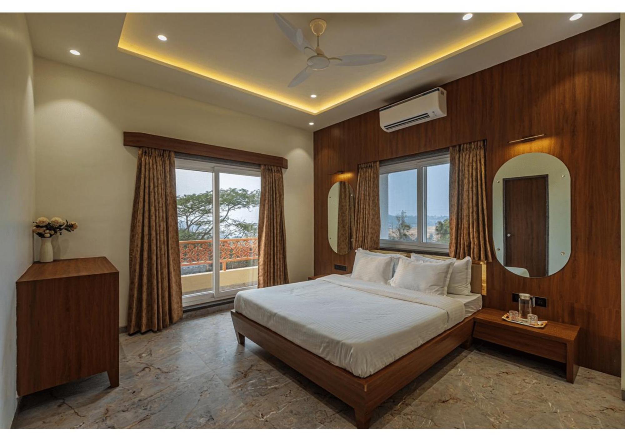 Mountain Glory 8Bhk By Tensorstays, Pool & Theater 이가트푸리 외부 사진